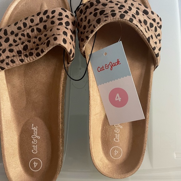 Cat and Jack women’s/Teen sandals animal print slip on -NWT - Picture 6 of 7